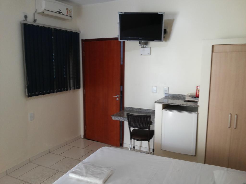 Hotel Casa Nova Várzea Grande الغرفة الصورة